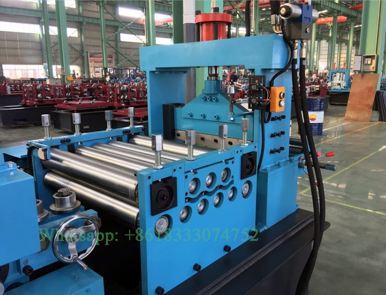 CZ80-120-300 interchange Purlin Machine.jpg