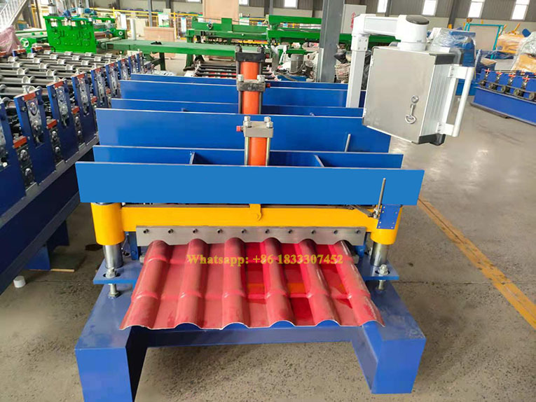 High Speed China Adamante Ruukki Roof Glaze Step Roll Forming Machine.jpg