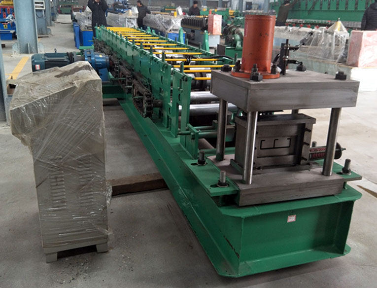 Malaysia Use Steel frame C purlin machine C shape roll forming machine.jpg