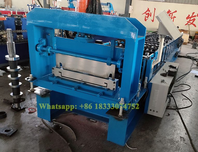 Clip Lock forming machine.jpg