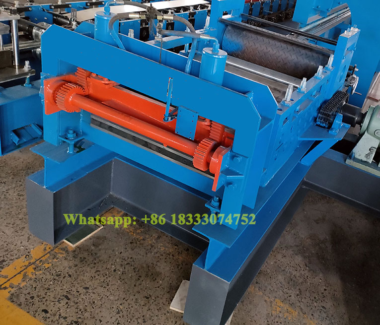 Leveling Embossing Cutting Machine.jpg