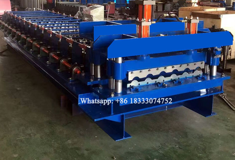 tile patterned roof roll forming machine.jpg